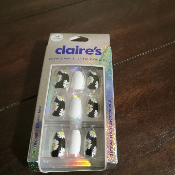 Nail Kit - Picture 7 of 9